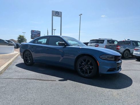 Used 2023 Dodge Charger SXT w/ Blacktop Package RWD image 2