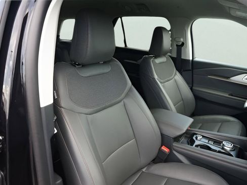 Certified 2026 Ford Explorer Active RWD image 21