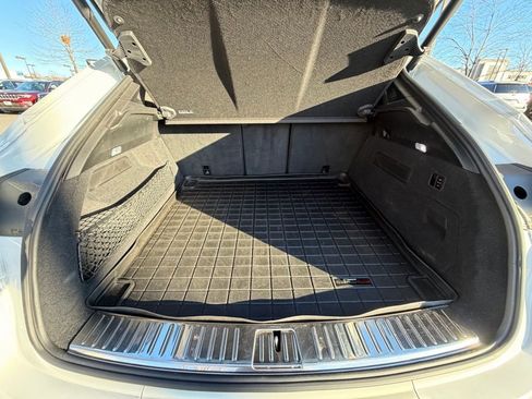 Used 2022 Porsche Cayenne Turbo image 35