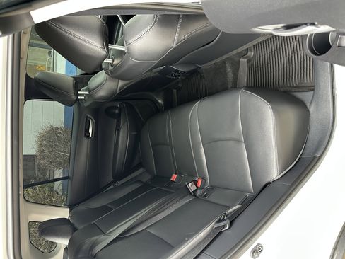 Used 2024 Toyota Corolla Cross XLE w/ Convenience Package image 26