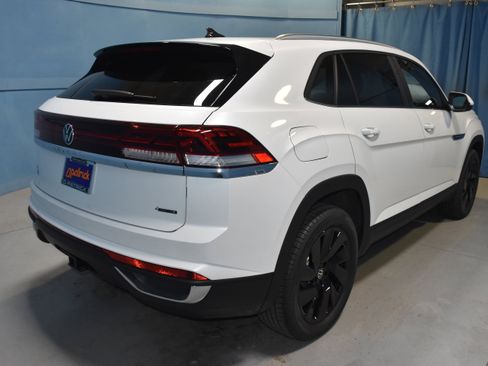 New 2026 Volkswagen Atlas Cross Sport SE image 20