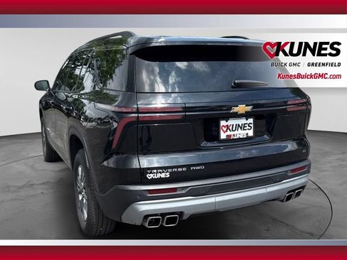 Used 2024 Chevrolet Traverse LT AWD/4WD image 10
