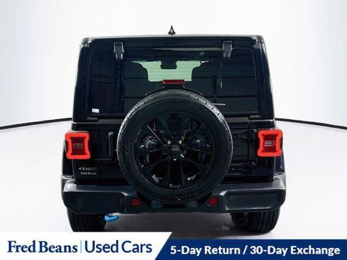 Certified 2024 Jeep Wrangler Unlimited Sahara w/ Technology Group AWD/4WD image 7
