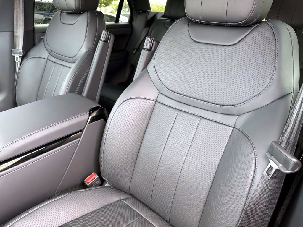New 2027 Land Rover Range Rover Sport Dynamic SE AWD/4WD image 18