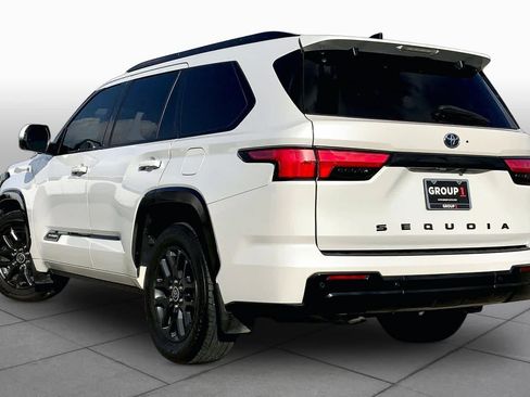 Used 2023 Toyota Sequoia Platinum AWD/4WD image 12