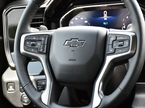 Used 2024 Chevrolet Silverado 1500 LT Trail Boss w/ Convenience Package II AWD/4WD image 29