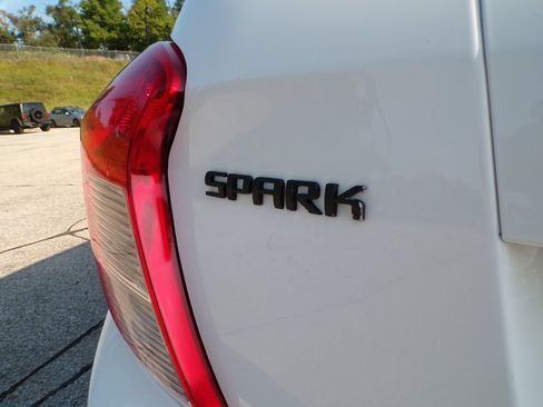 Used 2022 Chevrolet Spark LT w/ Spark Special Edition FWD image 15