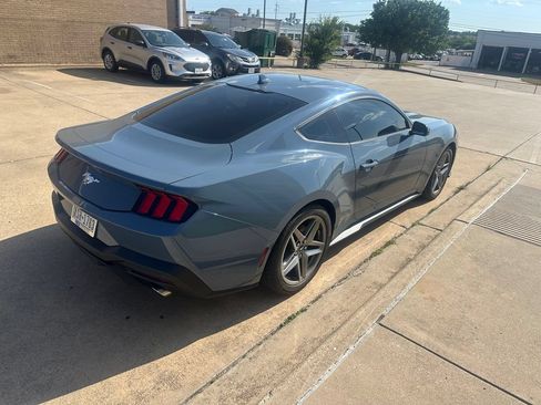 Used 2025 Ford Mustang Coupe RWD image 1