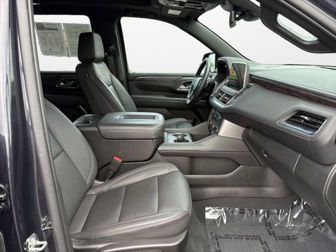 Used 2023 Chevrolet Tahoe Z71 w/ Z71 Off-Road Package AWD/4WD image 17