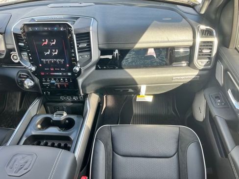 New 2026 RAM 1500 Laramie AWD/4WD image 9