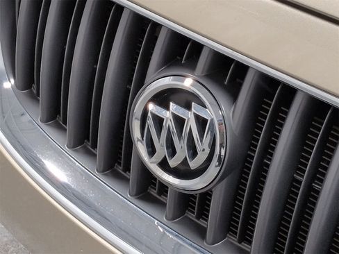 Used 2005 Buick Terraza CX image 12