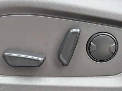 Used 2022 Ford Explorer Platinum w/ Equipment Group 601A image 25