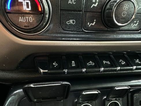 Used 2016 GMC Sierra 1500 Denali image 39