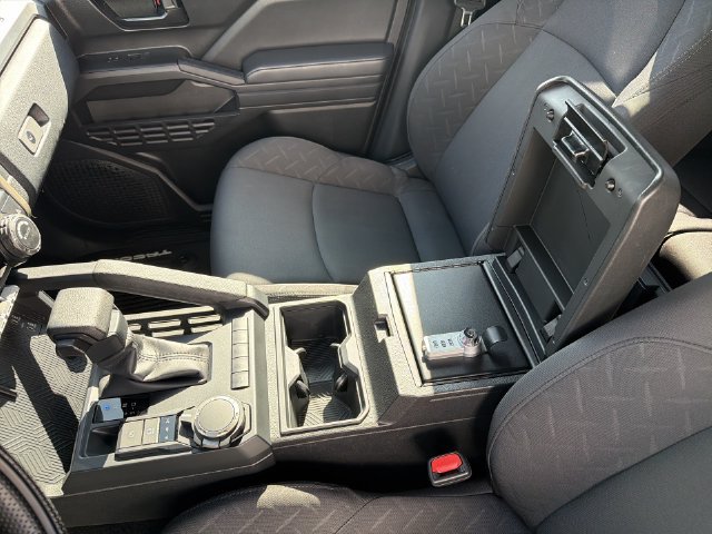 Used 2024 Toyota Tacoma SR AWD/4WD image 30