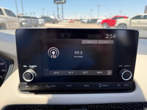 Used 2023 Honda HR-V LX image 22