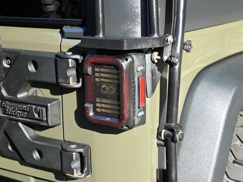 Used 2016 Jeep Wrangler Unlimited Sport image 7