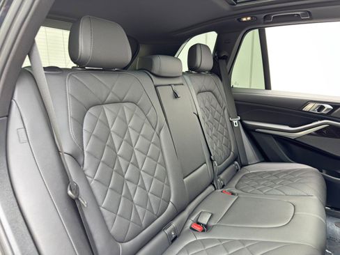 Used 2024 BMW X5 sDrive40i w/ M Sport Package RWD image 45