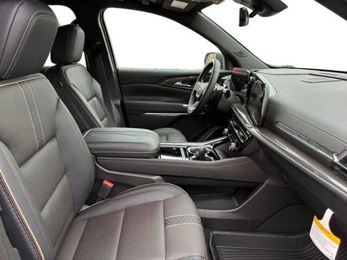 New 2026 Chevrolet Traverse High Country w/ LPO, Floor Liner Package image 13