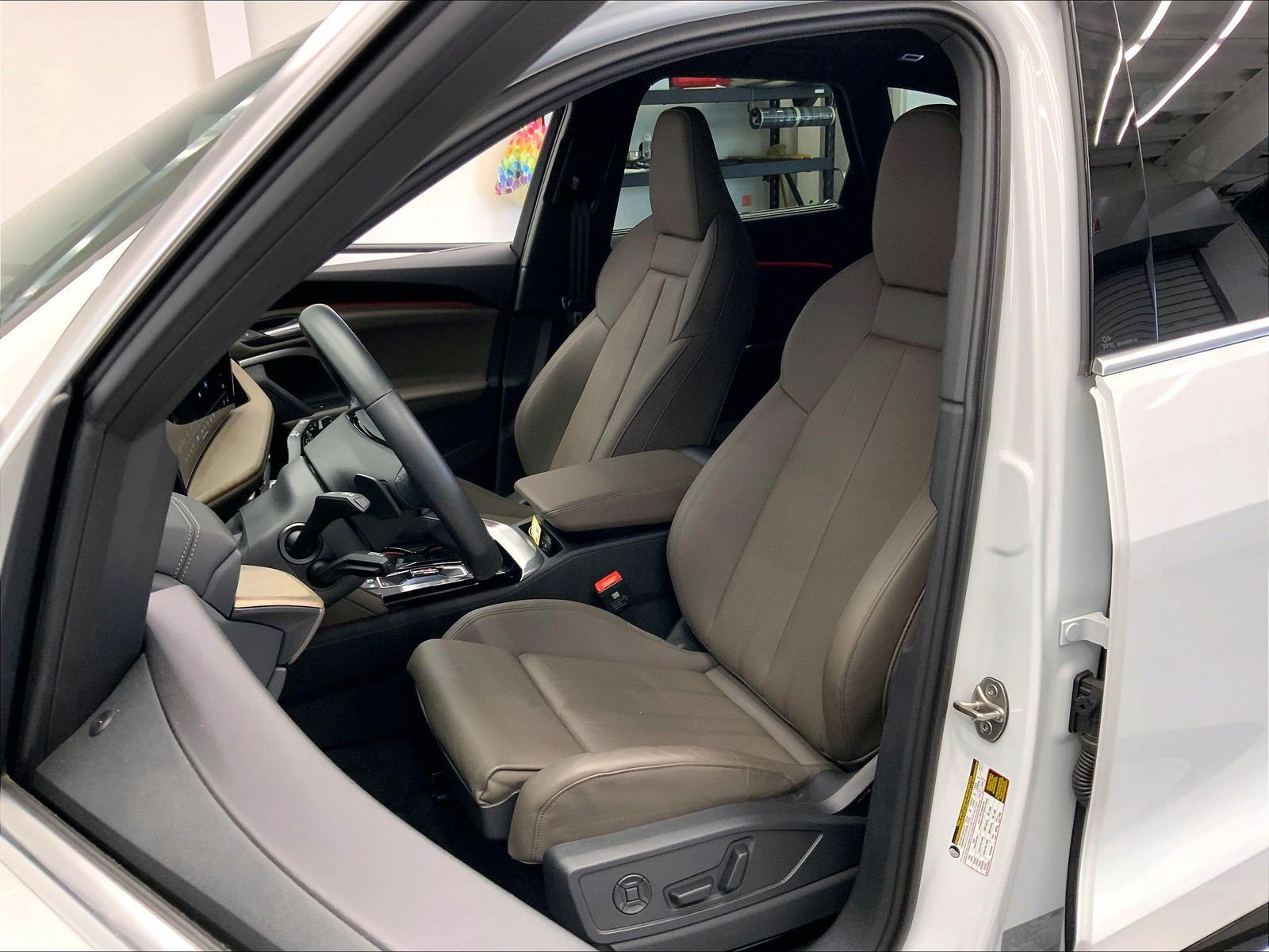 Used 2025 Audi Q5 Premium Plus w/ Premium Plus AWD/4WD image 17