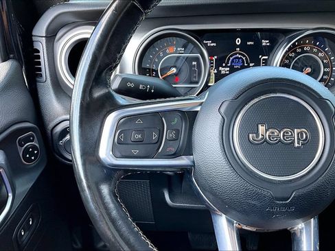 Used 2020 Jeep Wrangler Unlimited Sahara AWD/4WD image 12