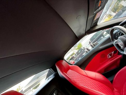 Certified 2023 Audi R8 V10 performance image 12