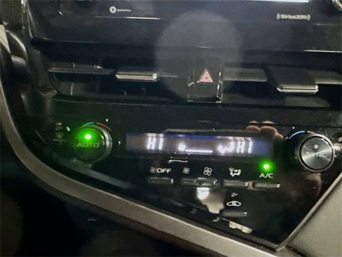 Used 2023 Toyota Camry SE image 22