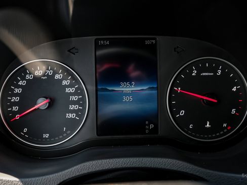 Used 2025 Mercedes-Benz Sprinter 2500 image 47