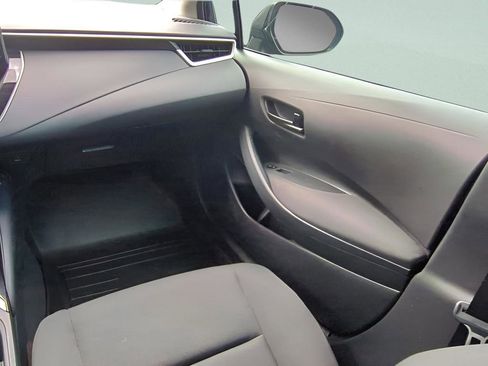 Used 2023 Toyota Corolla LE FWD image 12