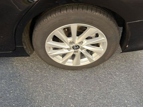 Certified 2022 Toyota Camry LE FWD image 36