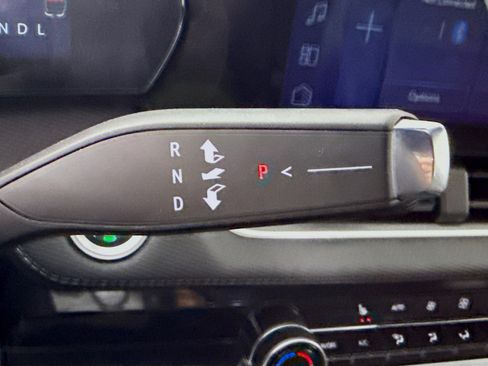 Used 2025 Chevrolet Equinox LT w/ Convenience Package II image 20