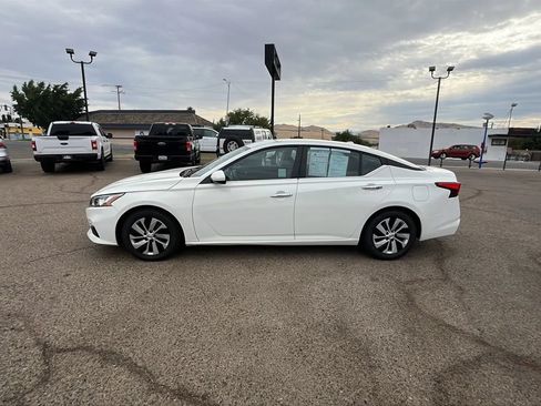 Used 2020 Nissan Altima 2.5 S FWD image 3