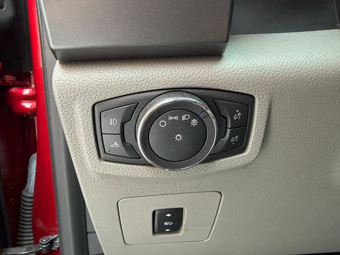 Used 2016 Ford F150 XLT w/ Equipment Group 302A Luxury image 25