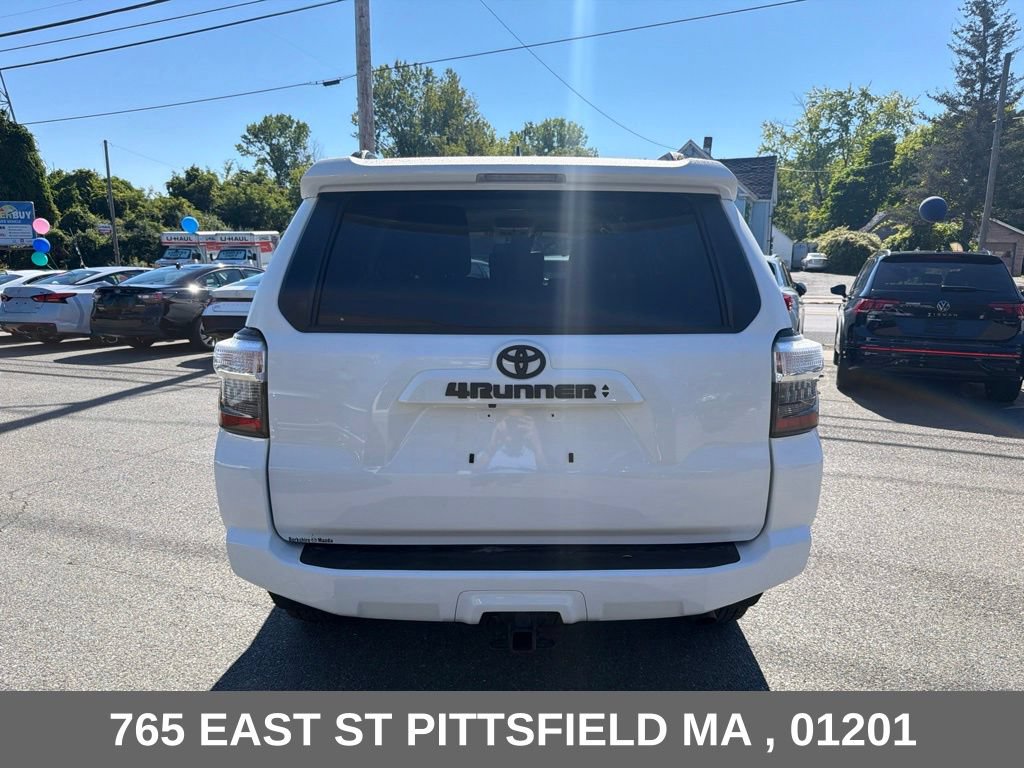 Used 2024 Toyota 4Runner SR5 AWD/4WD image 6