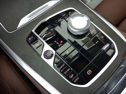 New 2026 BMW X7 xDrive40i image 18