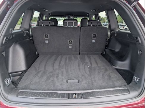 Used 2024 Jeep Grand Cherokee Limited RWD image 11