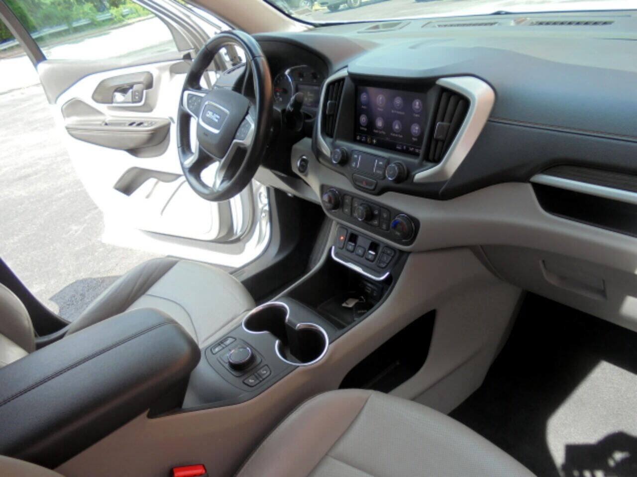 Used 2020 GMC Terrain SLT FWD image 16