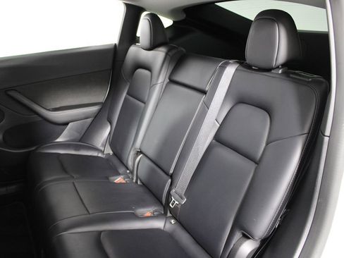 Used 2022 Tesla Model Y Performance image 18