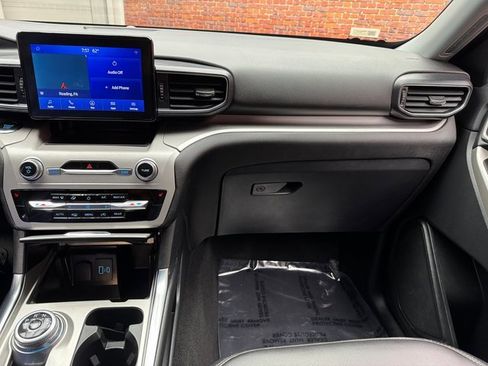 Certified 2023 Ford Explorer XLT w/ Equipment Group 202A image 17