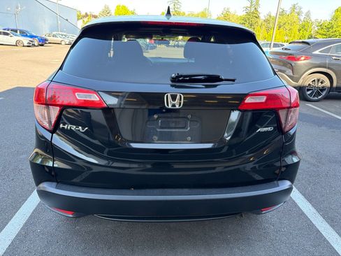 Used 2017 Honda HR-V EX image 5