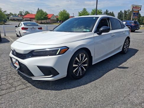 Used 2022 Honda Civic EX image 3