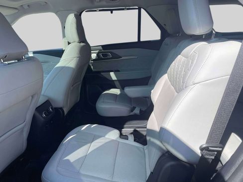 Used 2025 Ford Explorer Platinum w/ Ultimate Package image 12