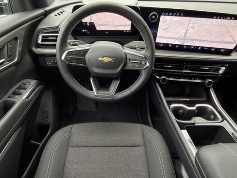 New 2026 Chevrolet Traverse LT w/ Driver Confidence Package image 11