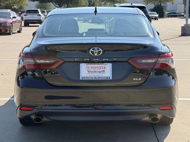 Used 2023 Toyota Camry XLE FWD image 5