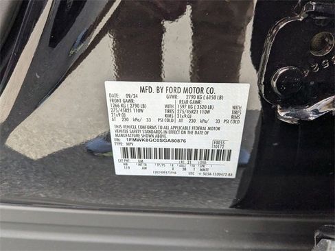 Used 2025 Ford Explorer ST image 31