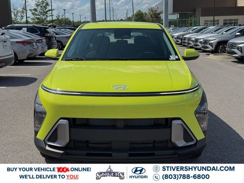 Certified 2025 Hyundai Kona SE image 6