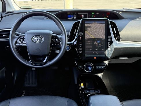 Certified 2020 Toyota Prius Prime Limited w/ Carpet Mat Package image 30