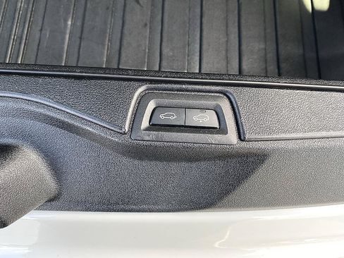 Used 2025 BMW X7 xDrive40i AWD/4WD image 28