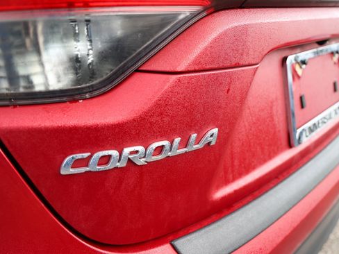 Used 2024 Toyota Corolla XLE image 12