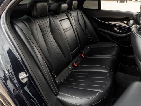 Used 2017 Mercedes-Benz E 300 4MATIC image 36