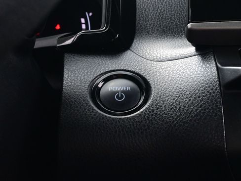 Used 2025 Toyota Camry LE image 21